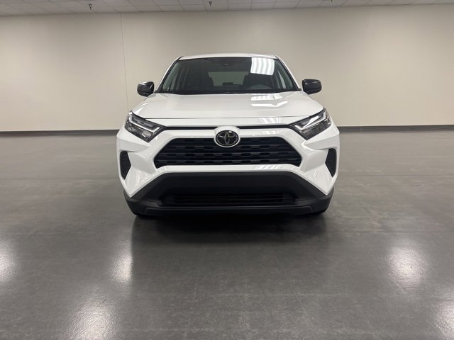 2024 Toyota RAV4 LE photo 2