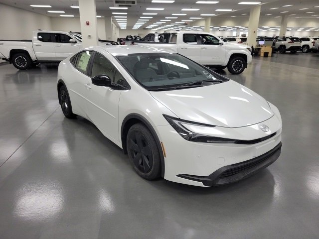 2026 Toyota Prius LE's photo