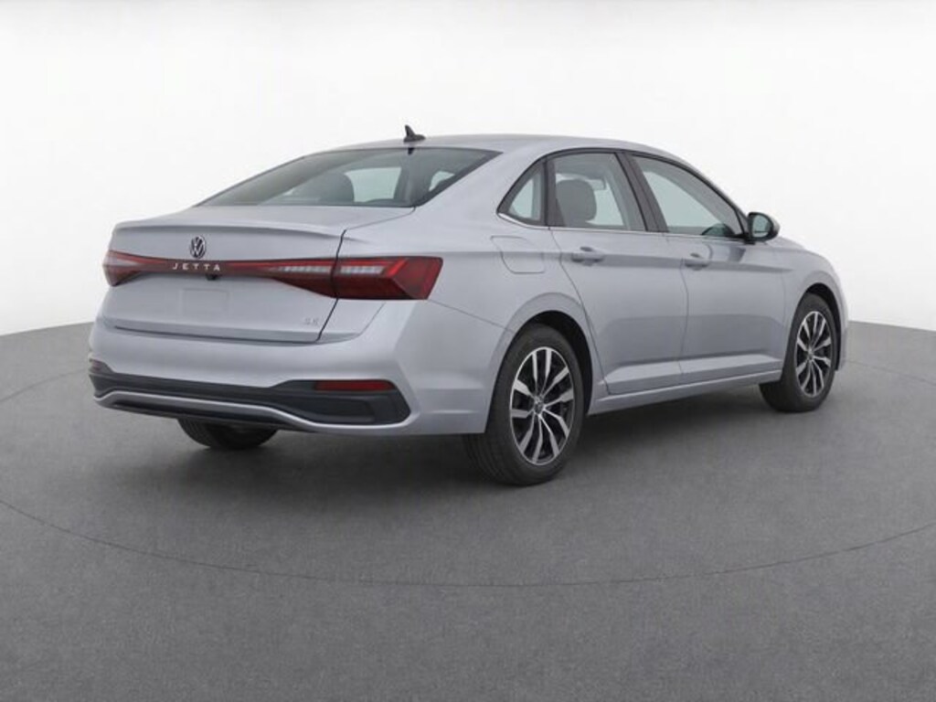 Used 2025 Volkswagen Jetta 1.5T SE Sedan