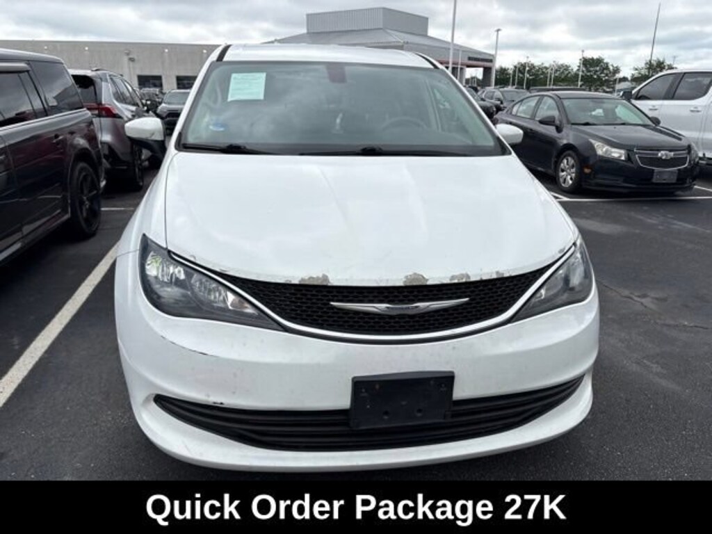 Used 2017 Chrysler Pacifica Touring Van