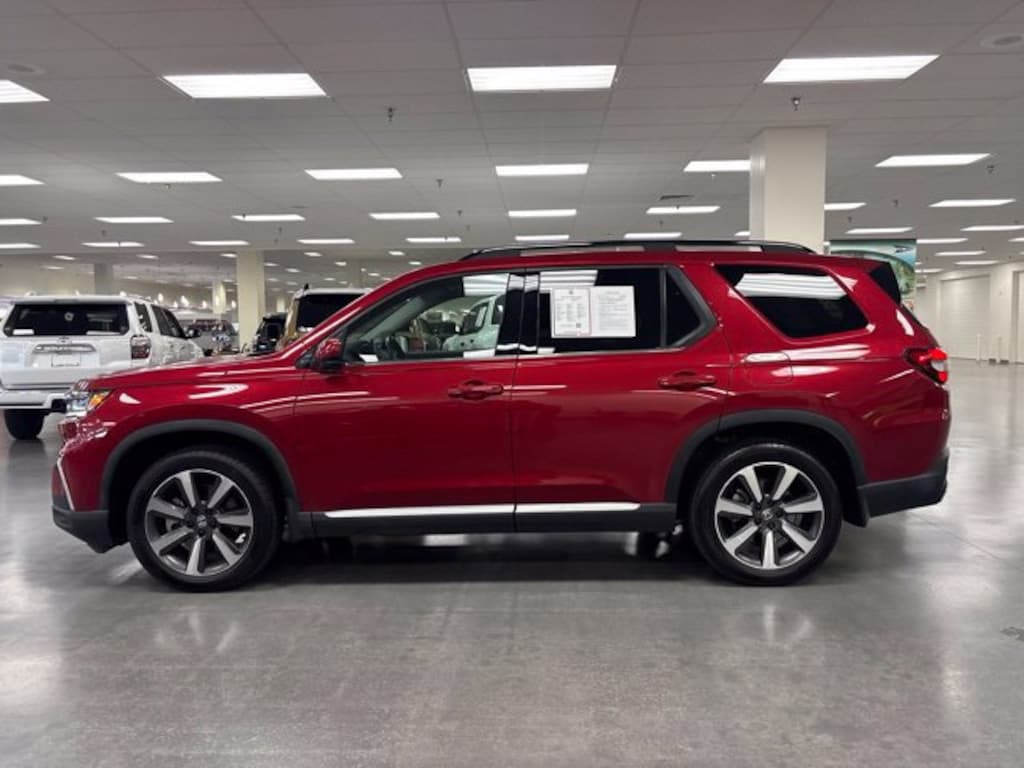 Used 2024 Honda Pilot Touring SUV