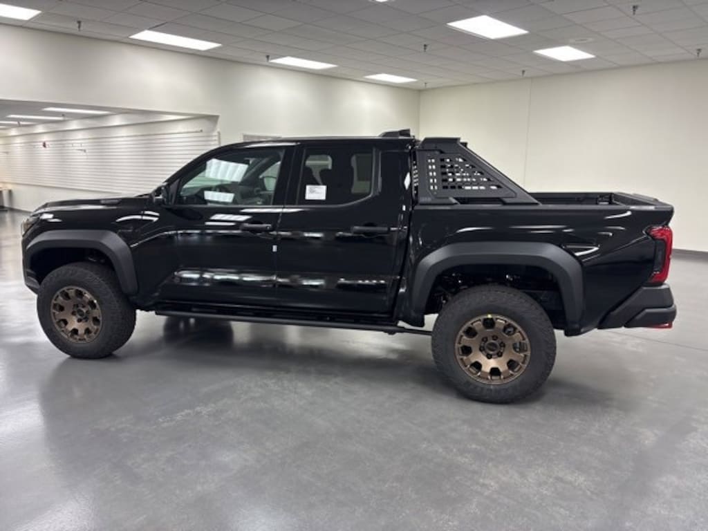 New 2025 Toyota Tacoma i-FORCE MAX Trailhunter 4X4 DOUBLE CAB HV