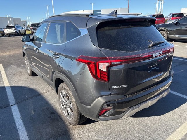 2024 Kia Seltos S photo 4