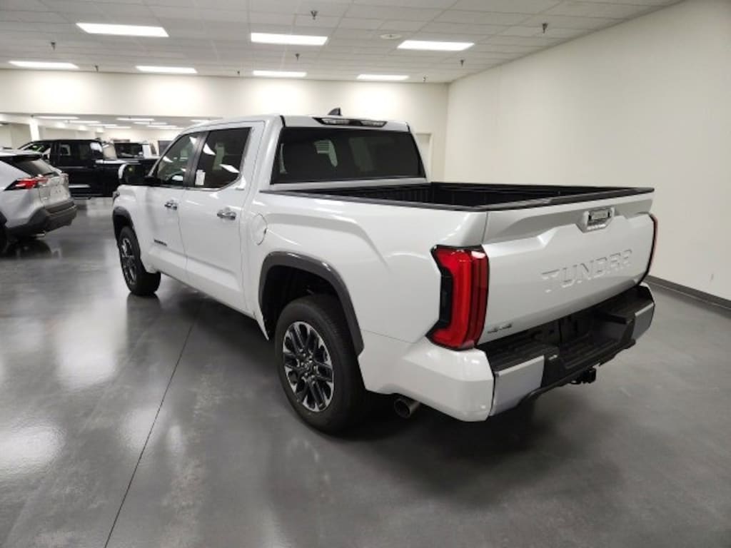 New 2026 Toyota Tundra Limited LIMITED CREWMAX 5.5