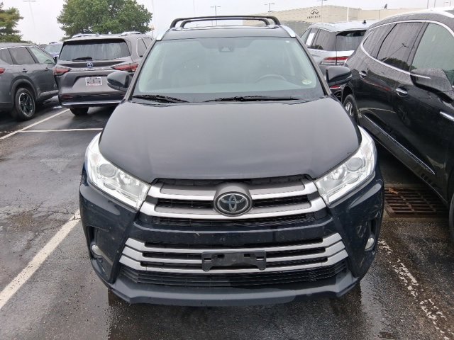 2019 Toyota Highlander XLE photo 2