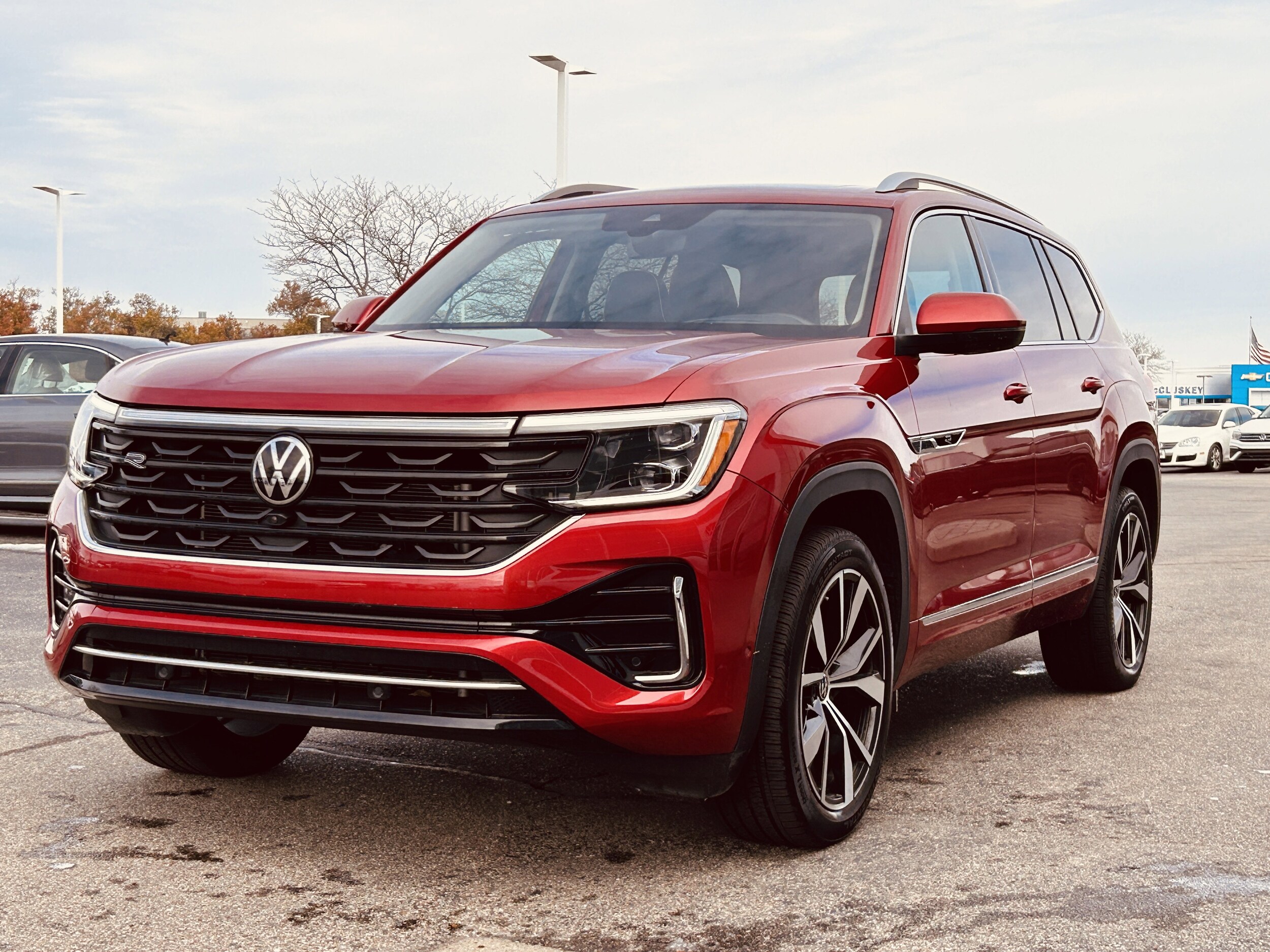 2025 Volkswagen Atlas SEL Premium R-Line photo 3
