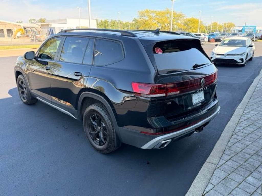 Certified 2024 Volkswagen Atlas 2.0T Peak Edition SE w/Technology SUV