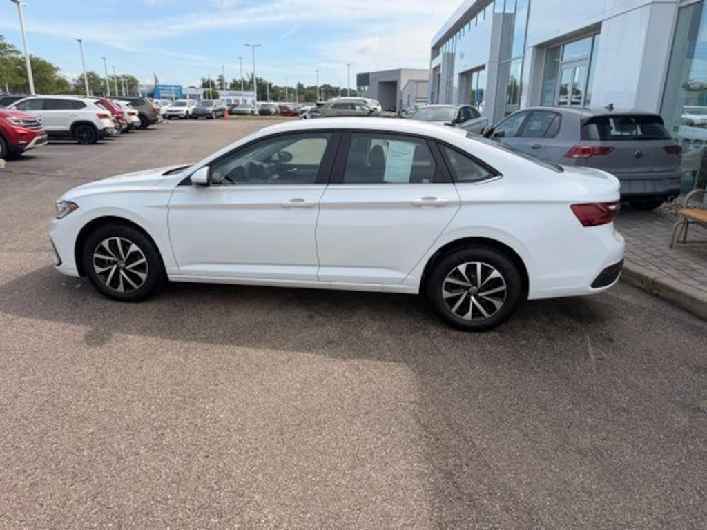 Used 2025 Volkswagen Jetta 1.5T S Sedan