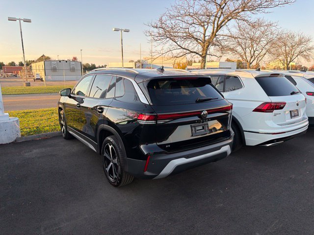 Certified 2025 Volkswagen Tiguan 2.0T SE SUV