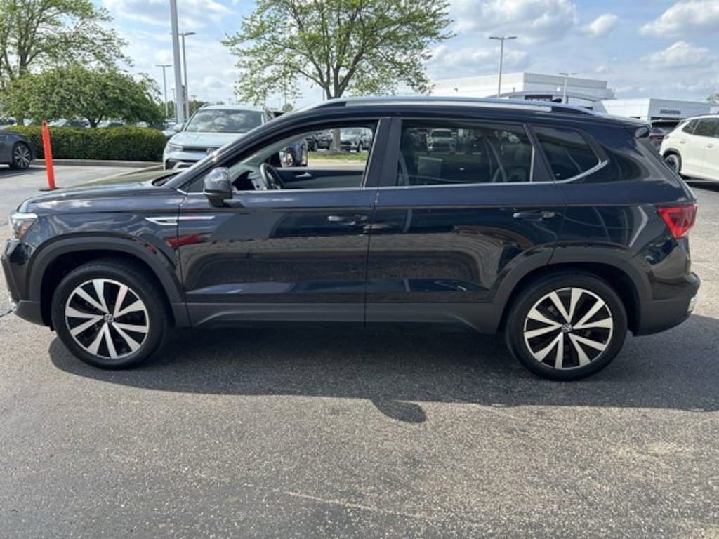 Certified 2023 Volkswagen Taos 1.5T SE SUV