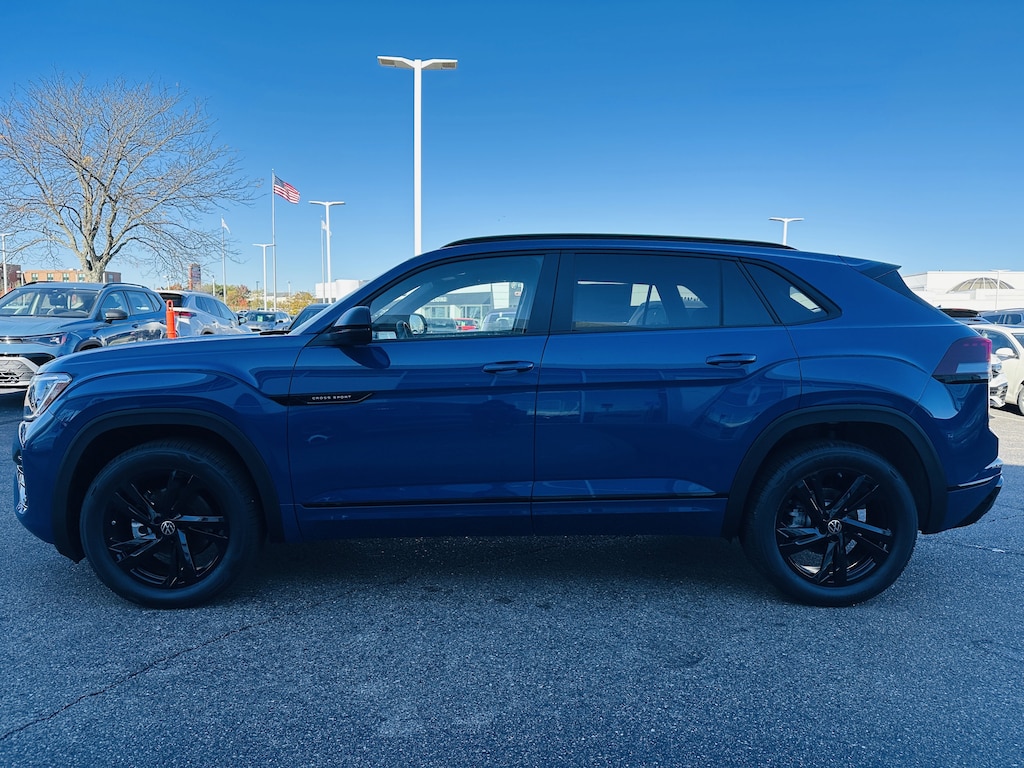 New 2026 Volkswagen Atlas Cross Sport 2.0T SEL R-Line Black SUV