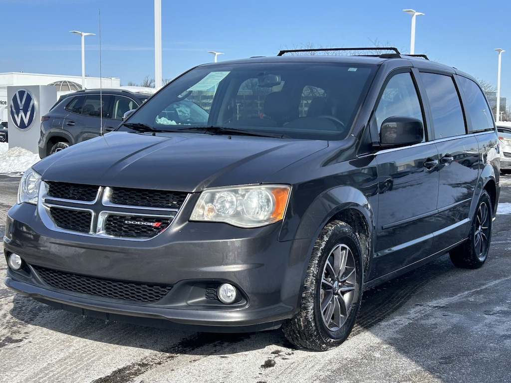 Used 2017 Dodge Grand Caravan SXT Van