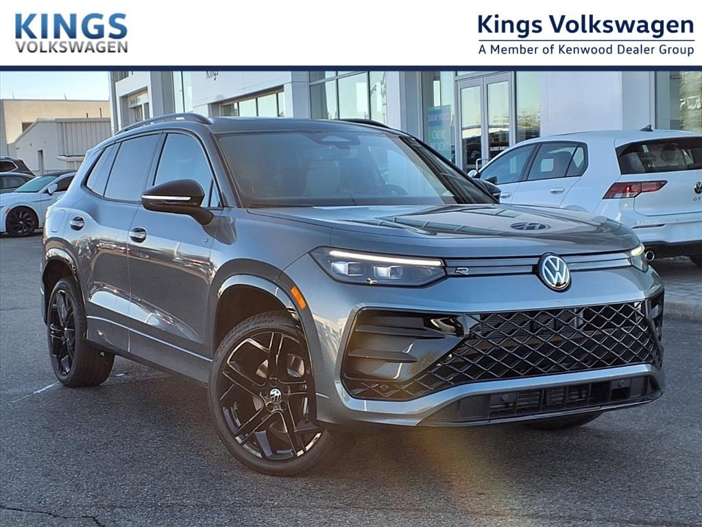 New 2025 Volkswagen Tiguan SE R-Line Black SUV