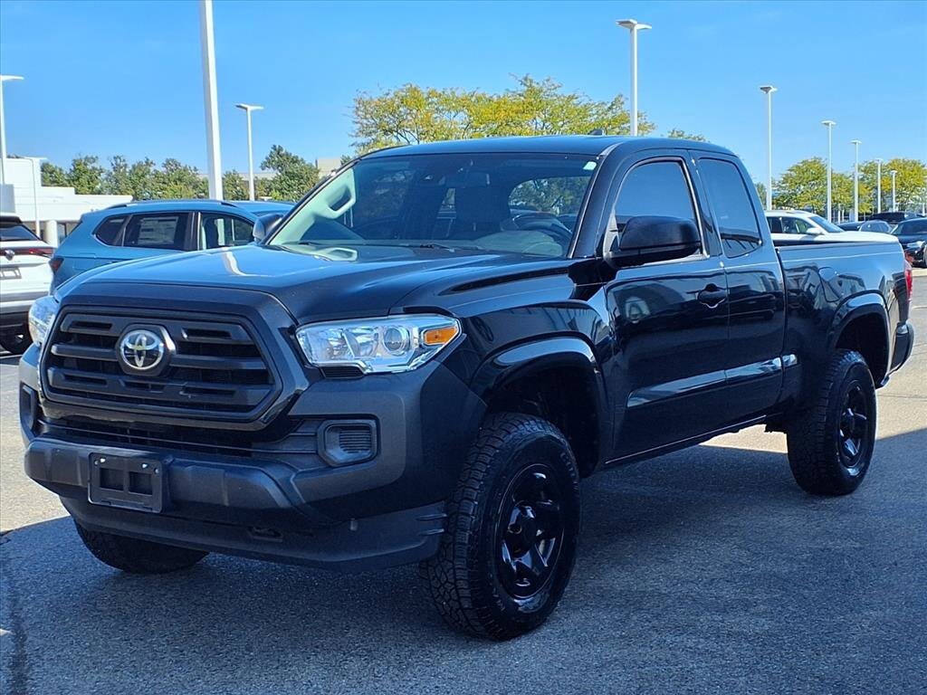 2019 Toyota Tacoma SR photo 2