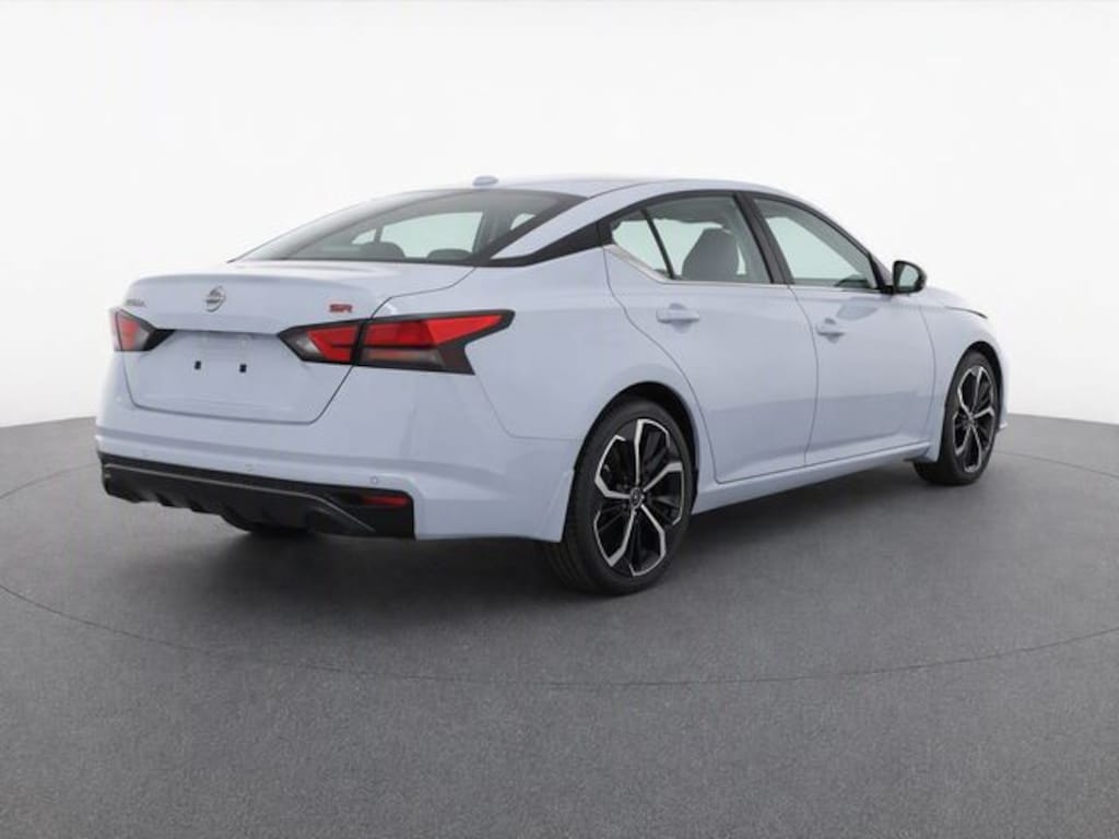 Used 2024 Nissan Altima 2.5 SR Sedan