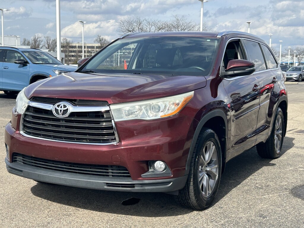 Used 2014 Toyota Highlander XLE V6 SUV