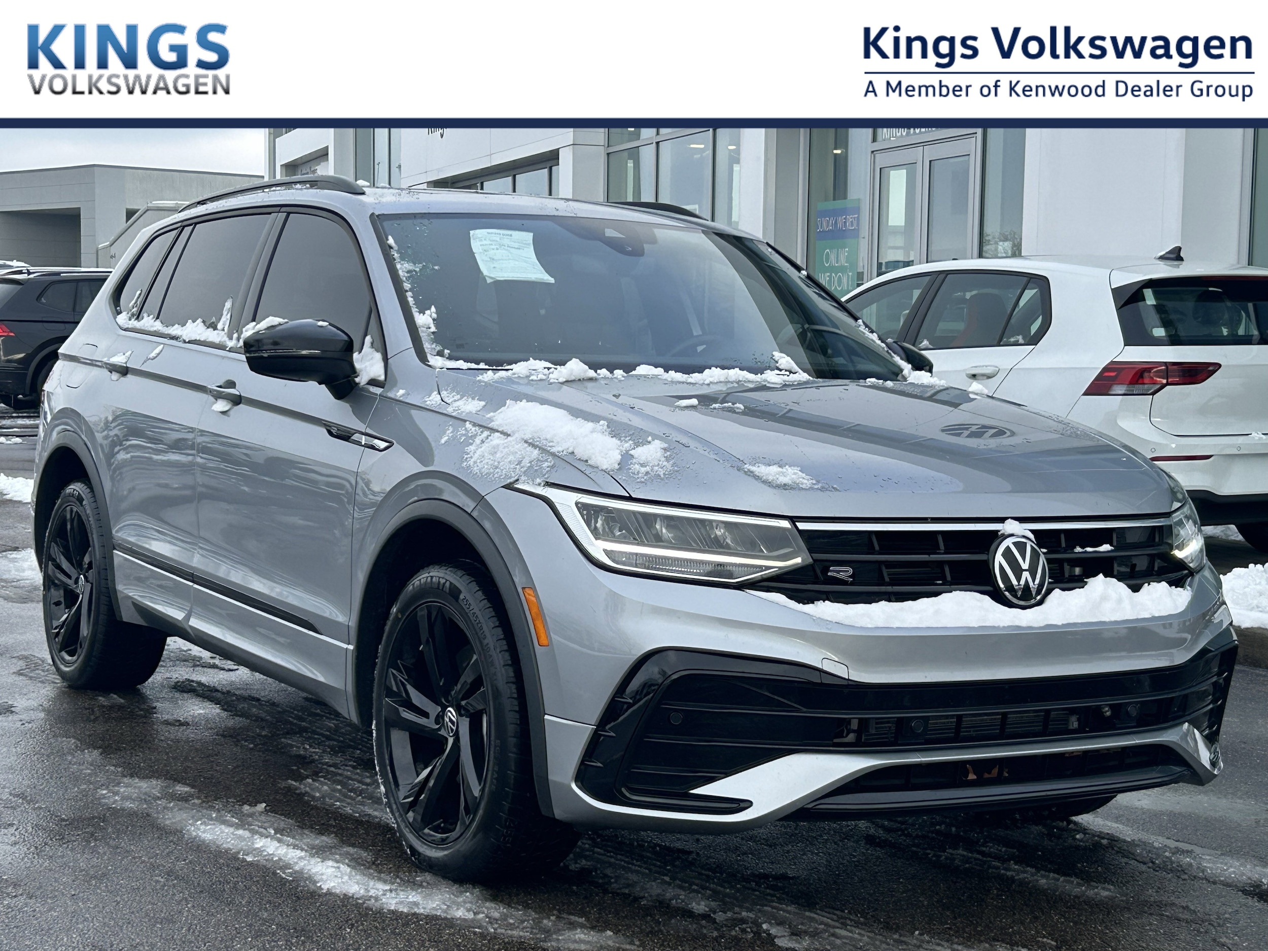 2023 Volkswagen Tiguan SE R-LINE BLACK