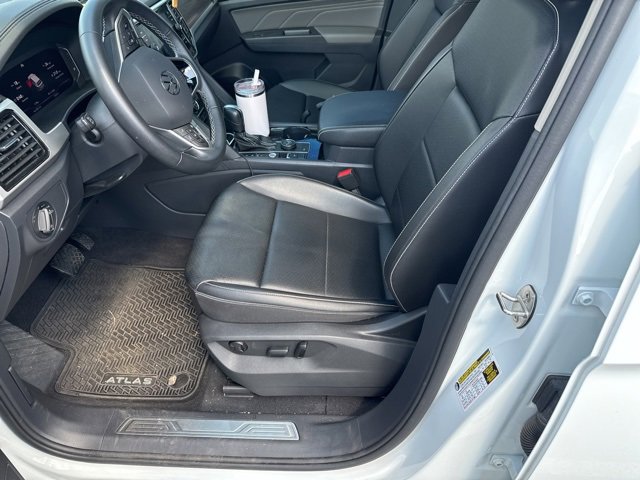 2023 Volkswagen Atlas V6 SE Technology photo 3
