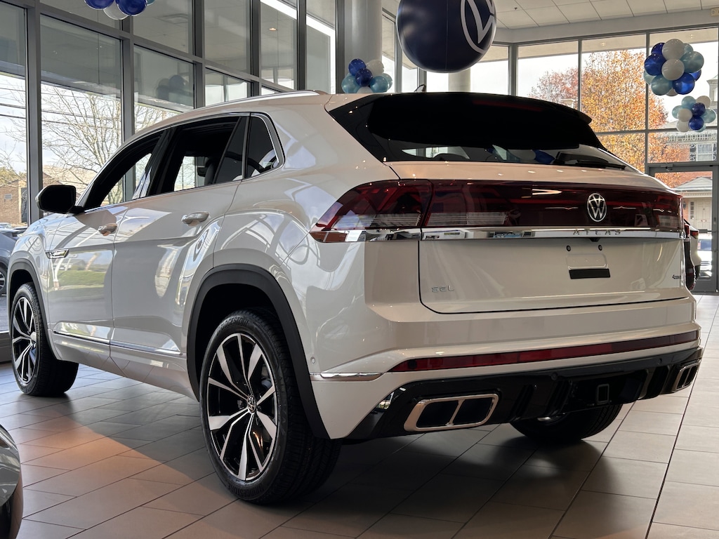 New 2026 Volkswagen Atlas Cross Sport 2.0T SEL Premium R-Line SUV