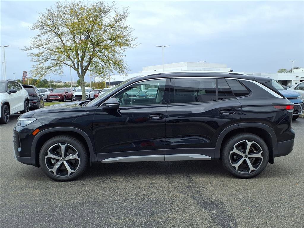 New 2025 Volkswagen Tiguan SE SUV