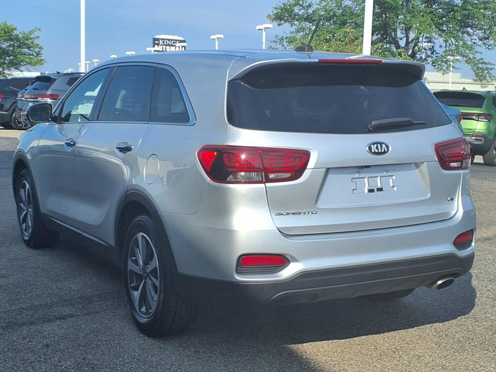 2020 Kia Sorento LX photo 4
