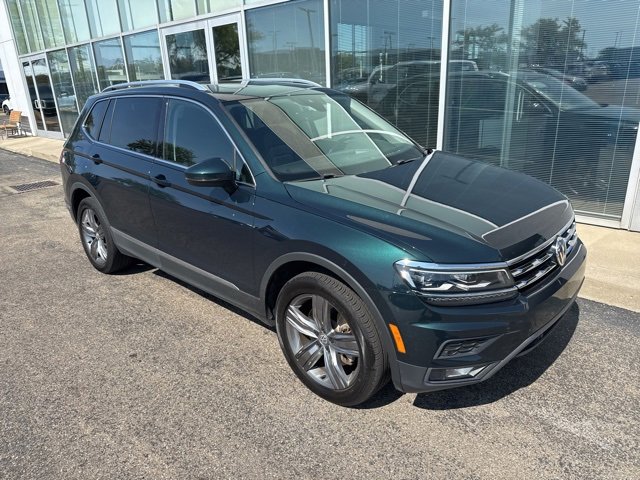 2019 Volkswagen Tiguan SEL Premium photo 2