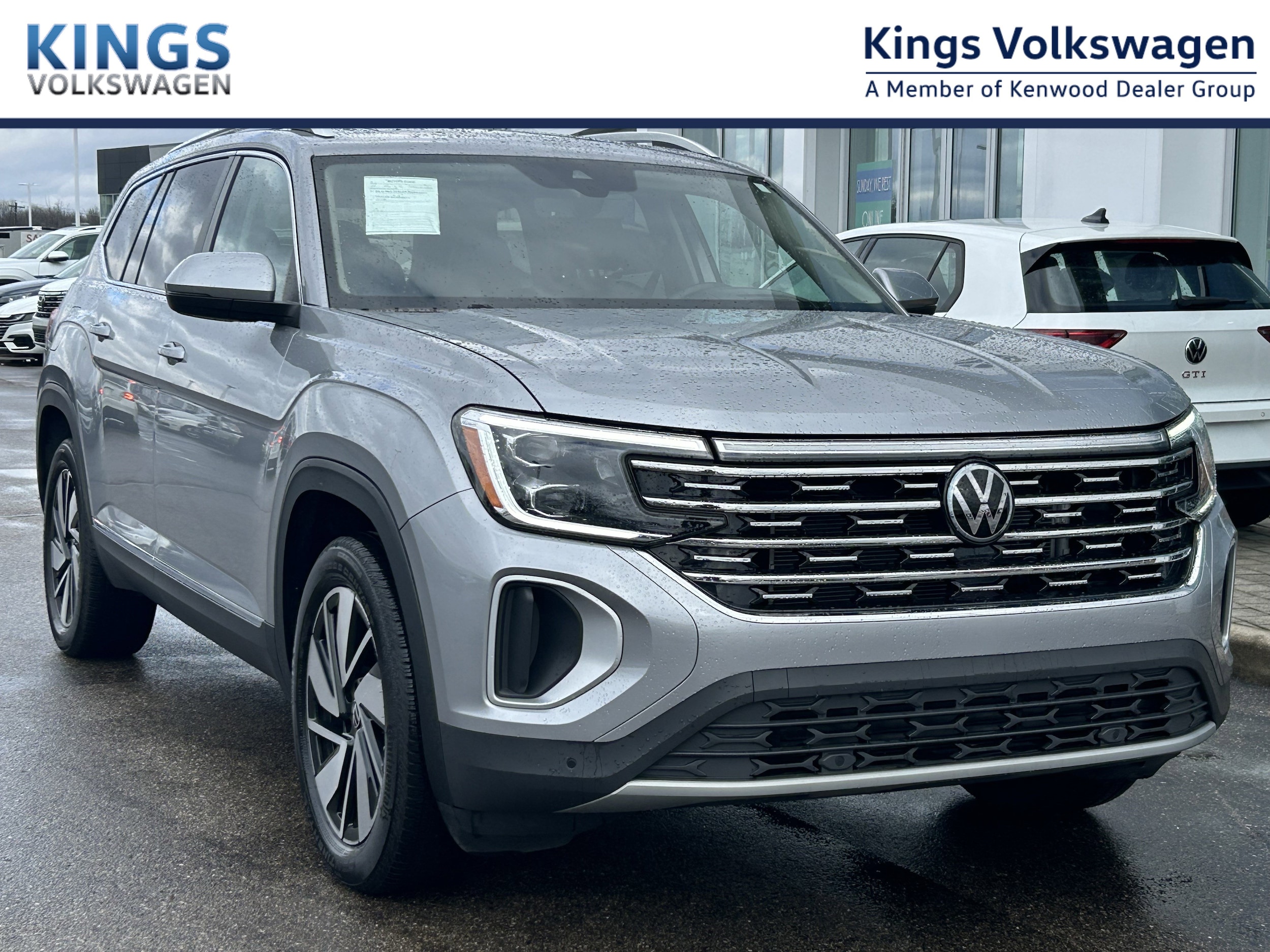 2024 Volkswagen Atlas SEL's photo