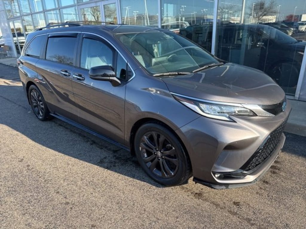 Used 2022 Toyota Sienna XSE 7 Passenger Van Passenger Van