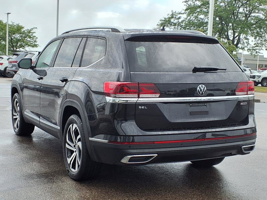 2022 Volkswagen Atlas SEL photo 4