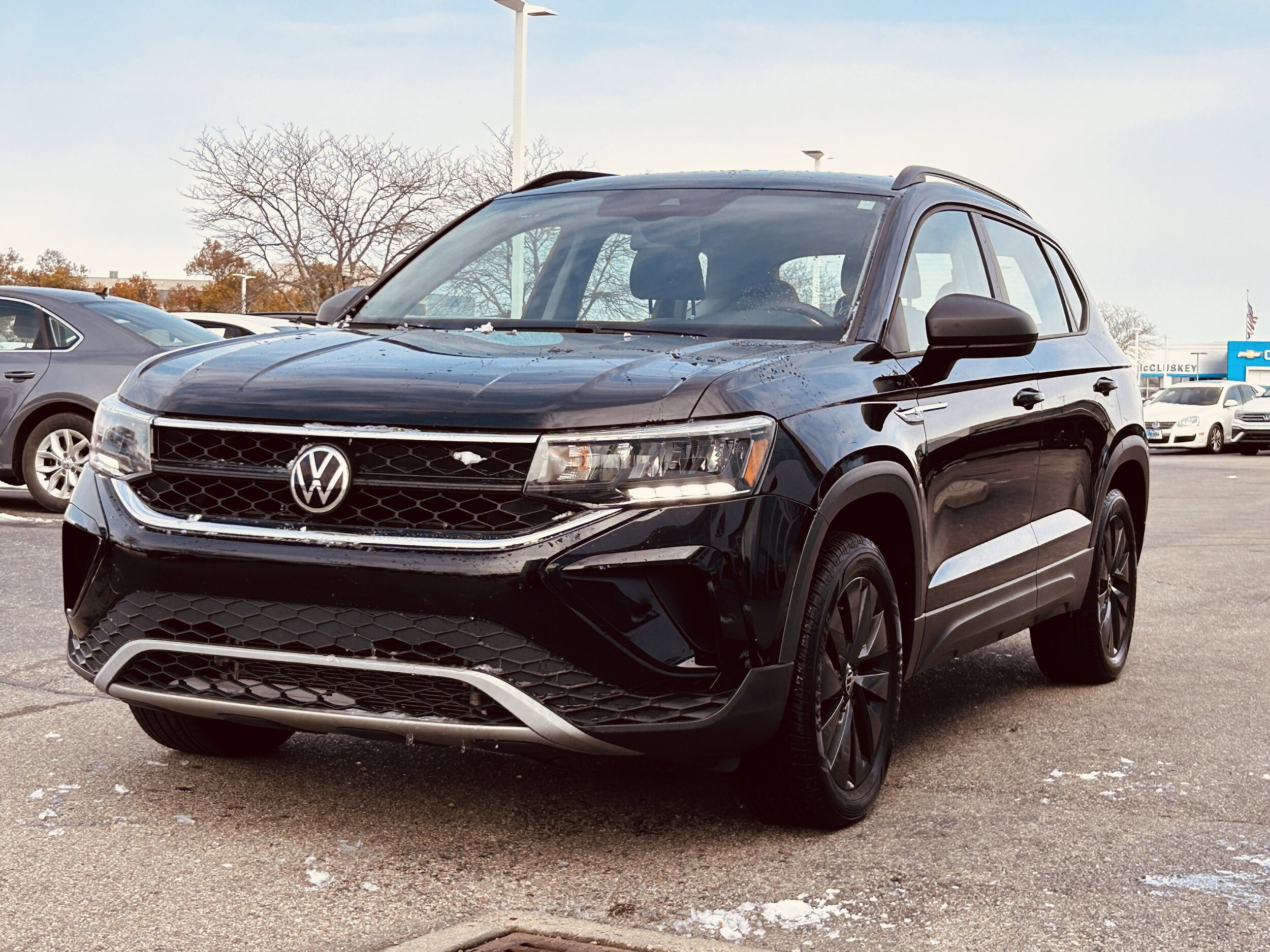 2022 Volkswagen Taos S photo 3