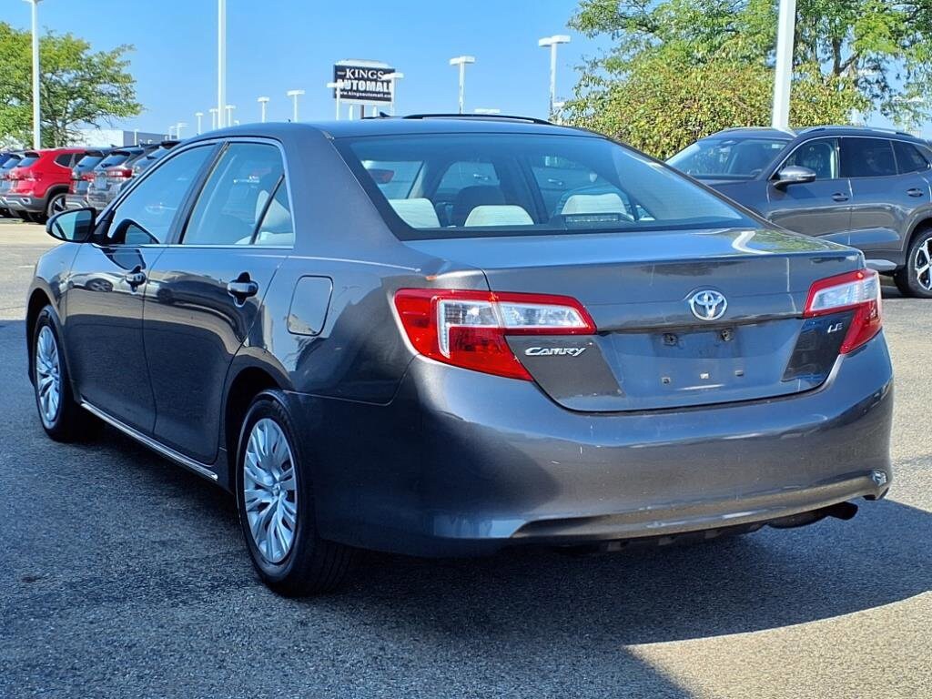 2012 Toyota Camry LE photo 4