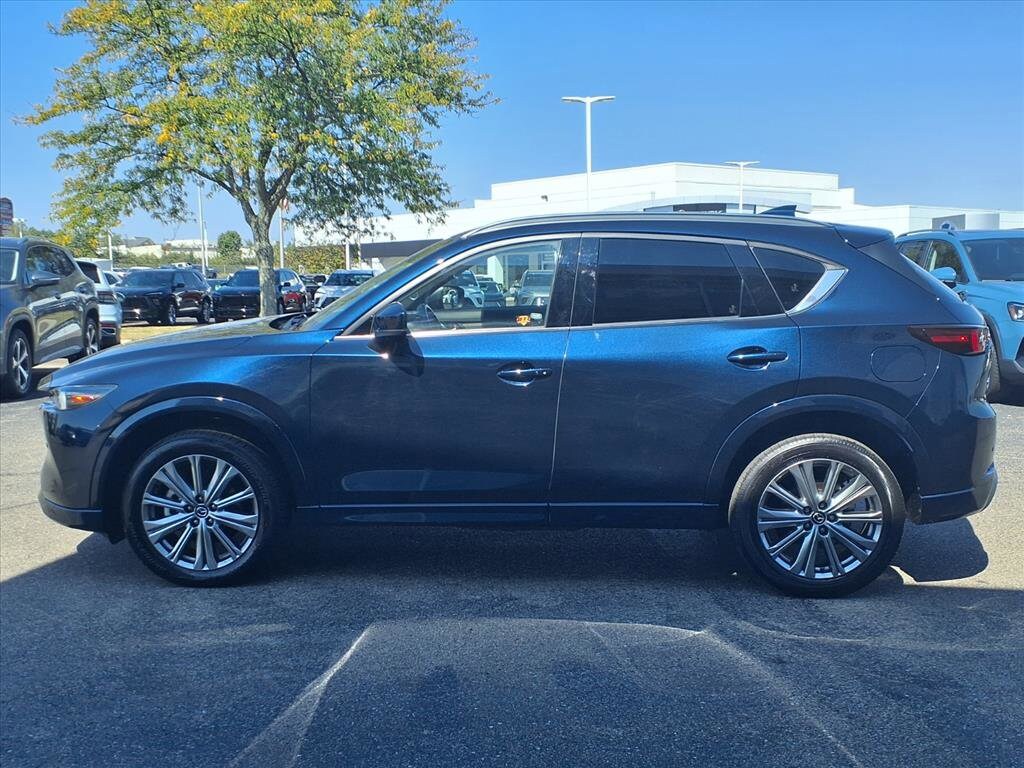 2022 Mazda CX-5 2.5 Turbo Signature photo 3