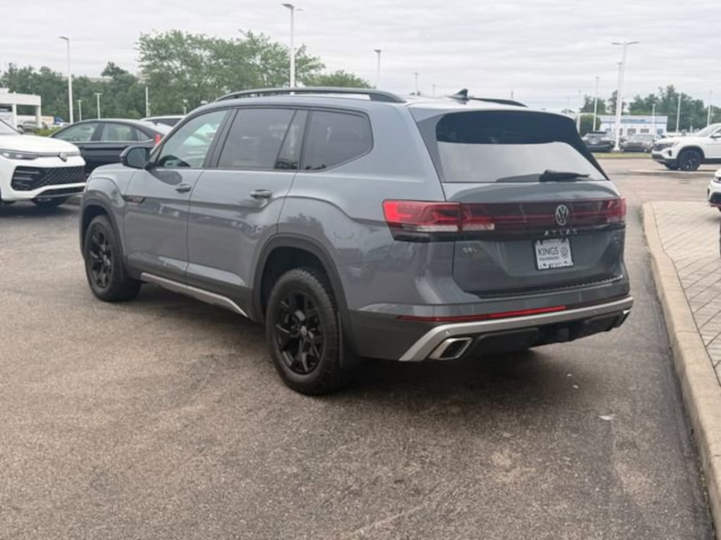 Certified 2024 Volkswagen Atlas 2.0T Peak Edition SEL SUV