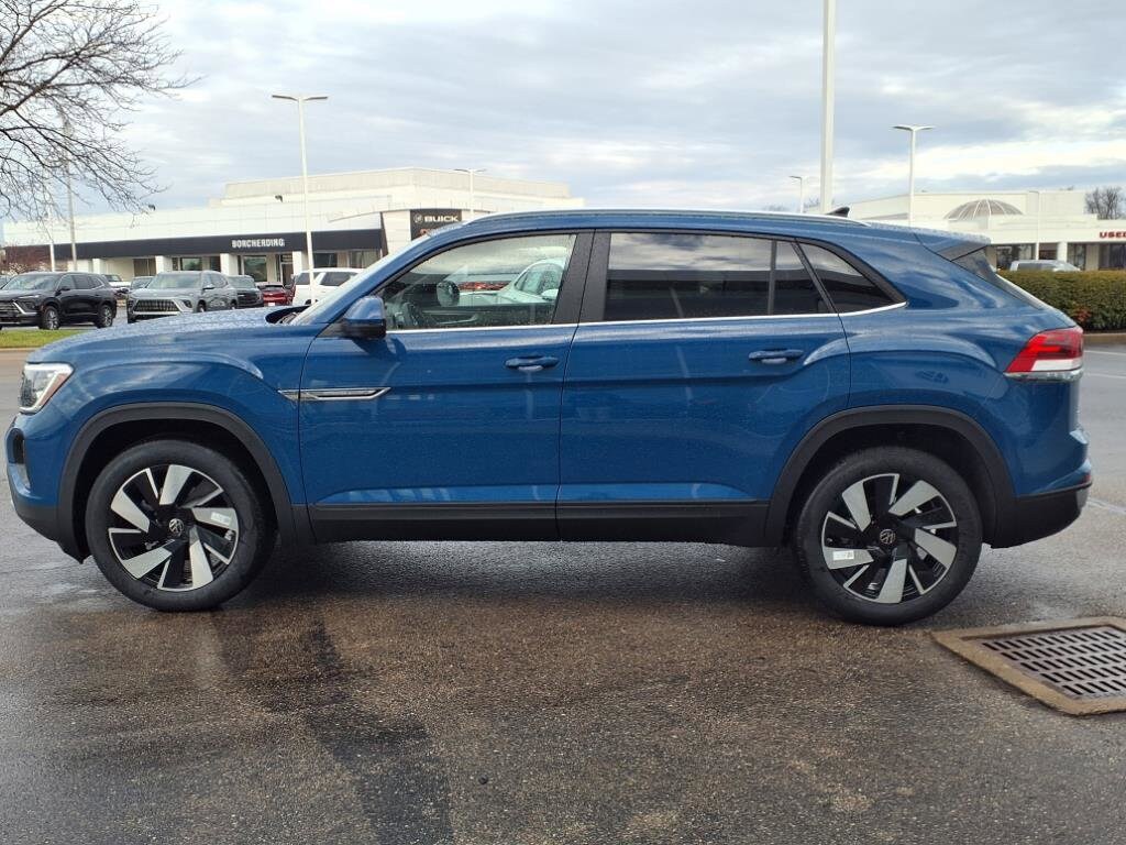 2025 Volkswagen Atlas Cross Sport SEL Premium R-Line photo 3