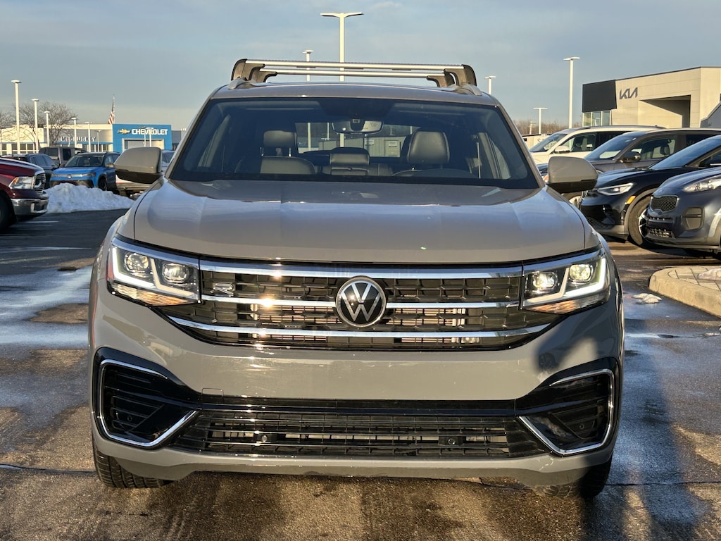 Used 2021 Volkswagen Atlas Cross Sport 3.6L V6 SE w/Technology R-Line 4MOTION SUV