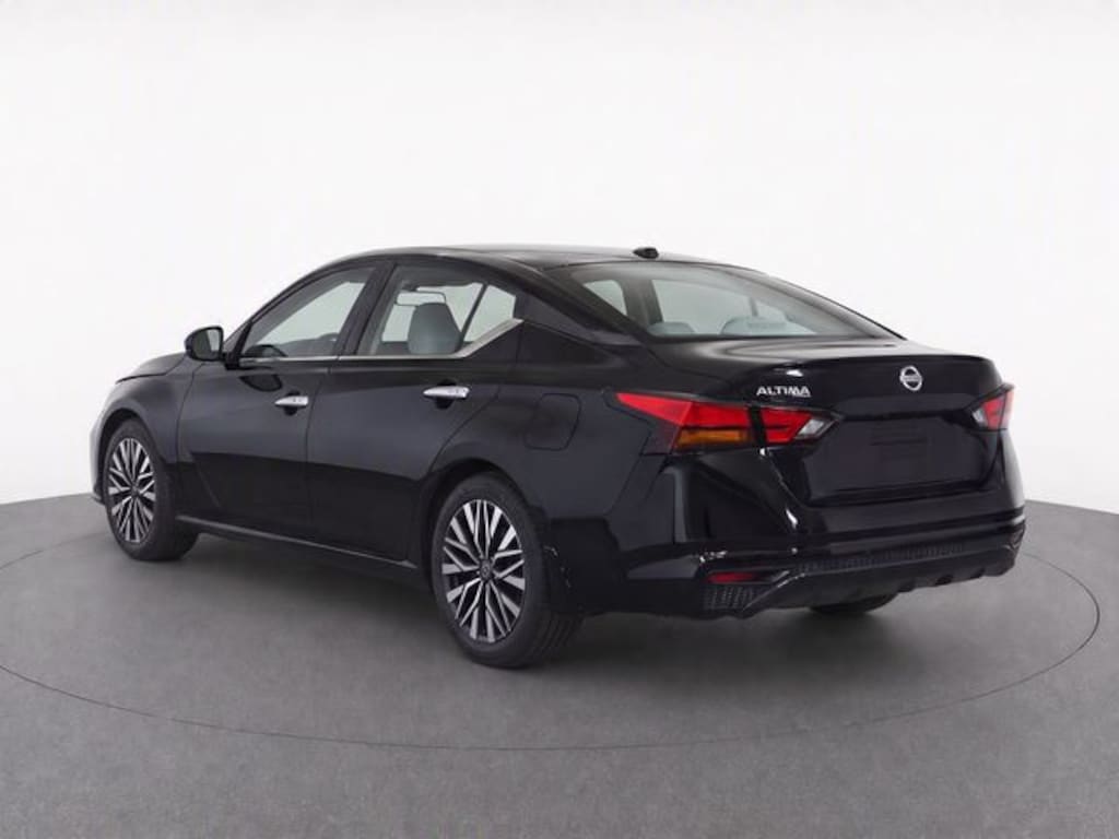 Used 2025 Nissan Altima 2.5 SV Sedan