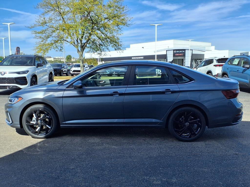 New 2026 Volkswagen Jetta SE Sedan