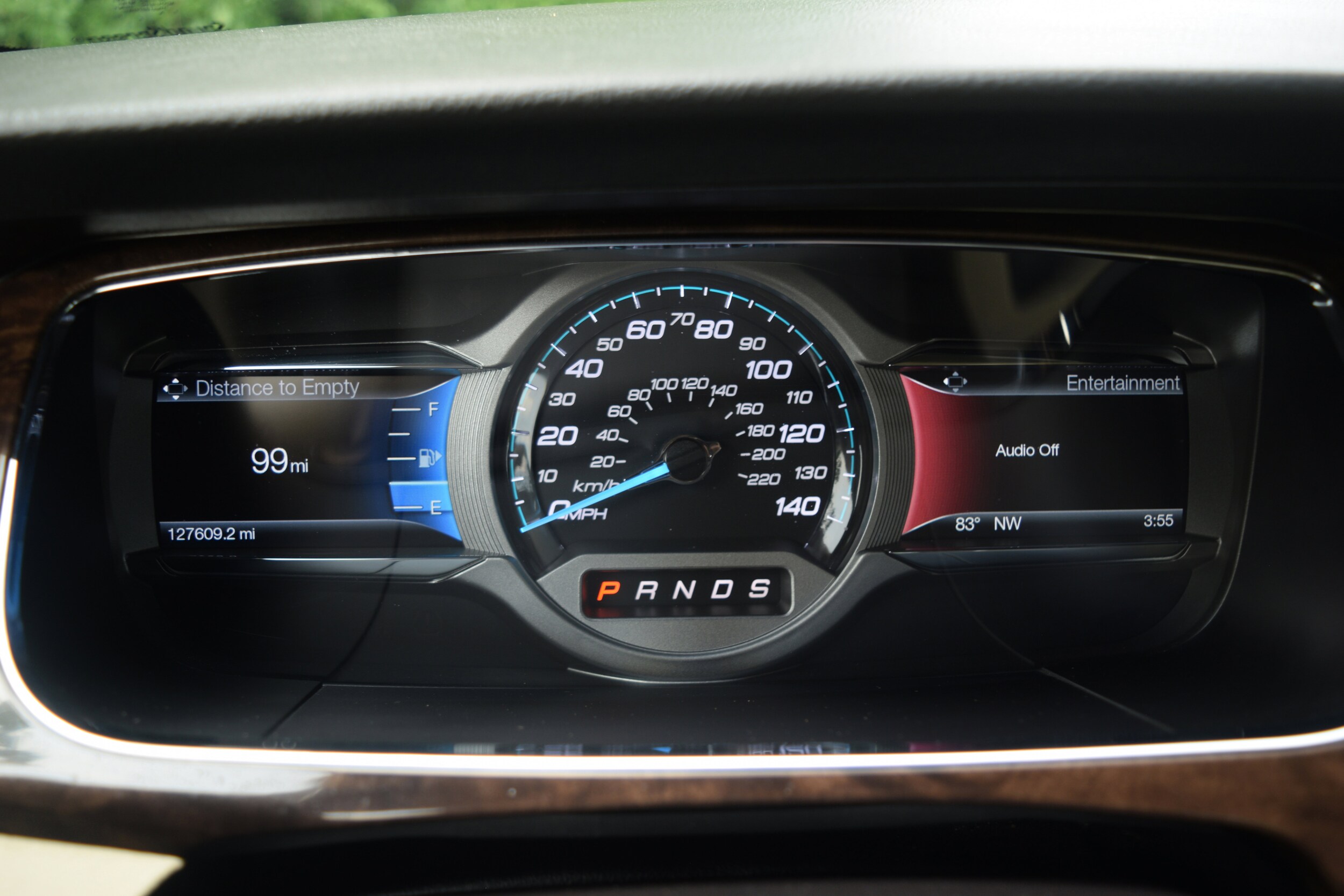 2016 Ford Taurus Limited photo 2