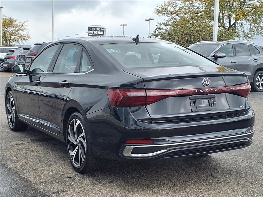 2025 Volkswagen Jetta 1.5T SEL photo 4