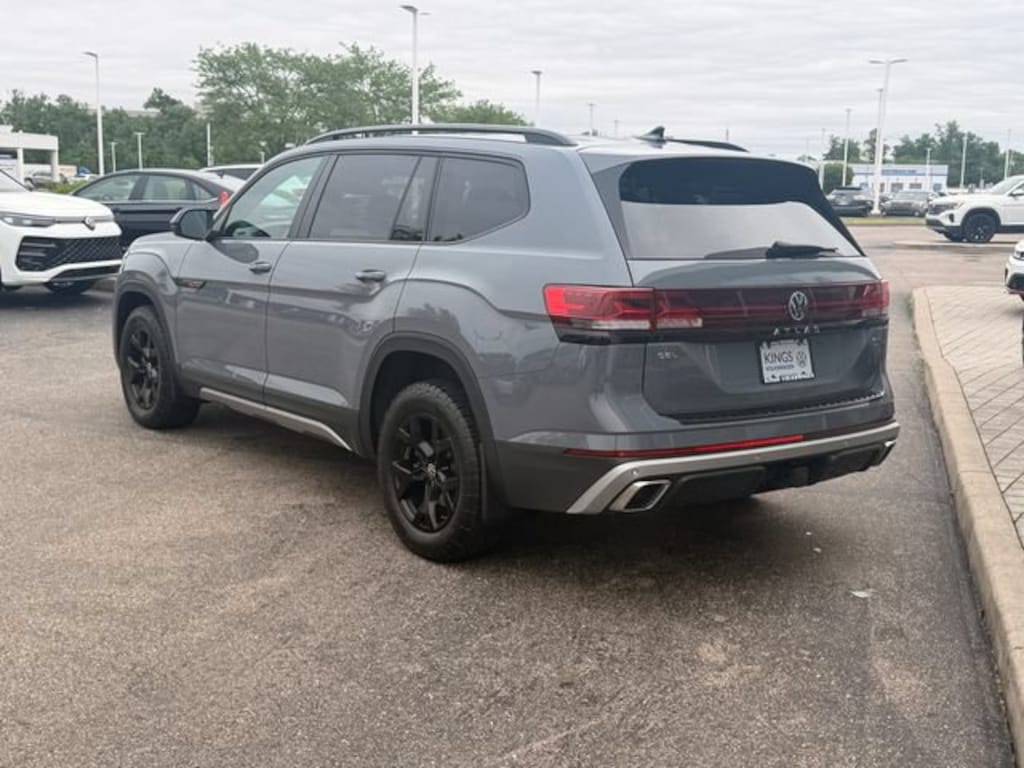 Certified 2024 Volkswagen Atlas 2.0T Peak Edition SEL SUV