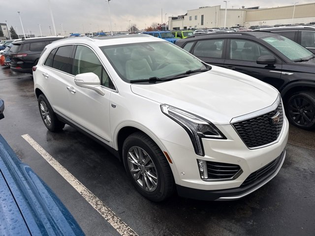 2022 Cadillac XT5 Premium Luxury photo 2