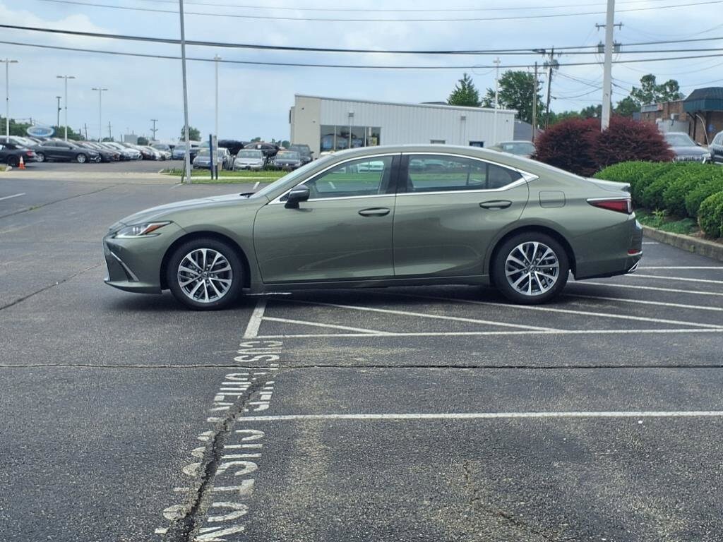 2023 Lexus ES 350 photo 4