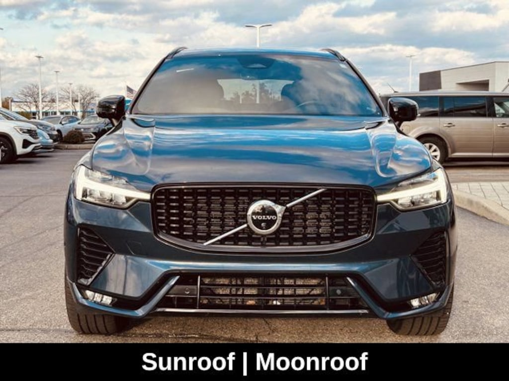 Used 2022 Volvo XC60 B6 AWD R-Design SUV