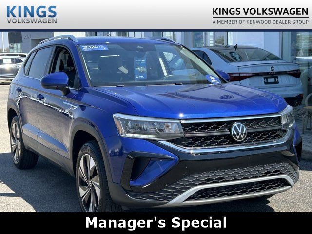 2024 Volkswagen Taos 1.5T SE 4Motion's photo