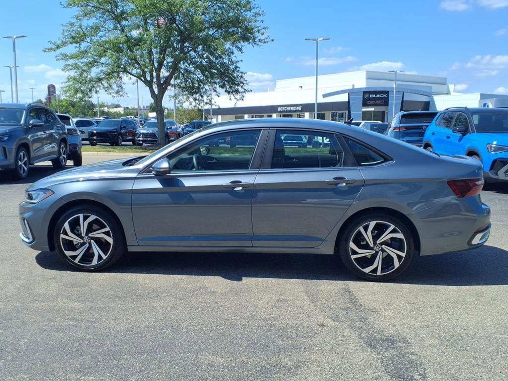 2025 Volkswagen Jetta 1.5T SEL photo 3