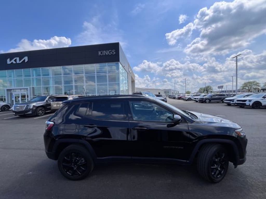 Used 2024 Jeep Compass Latitude SUV