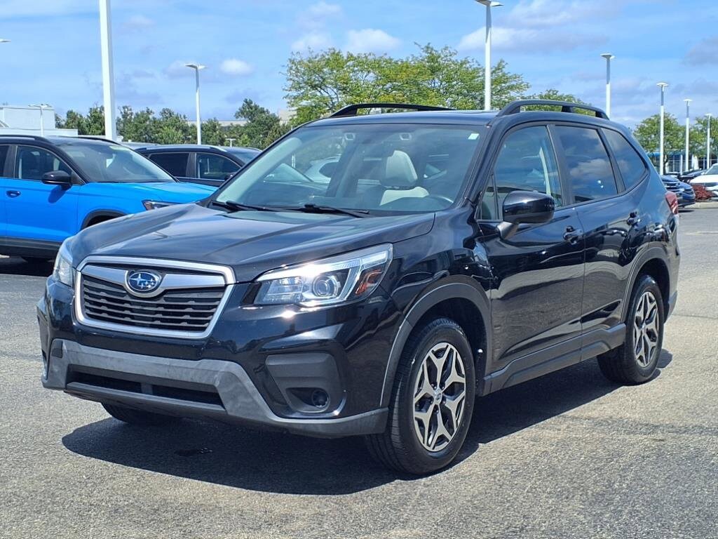 2020 Subaru Forester Premium photo 2