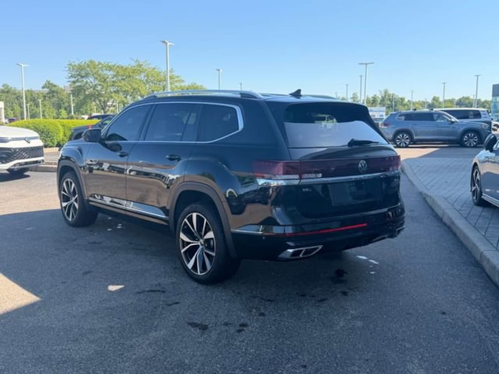 Certified 2024 Volkswagen Atlas 2.0T SEL Premium R-Line SUV