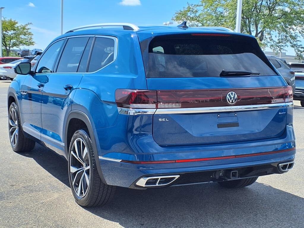 2025 Volkswagen Atlas SEL Premium R-Line photo 3