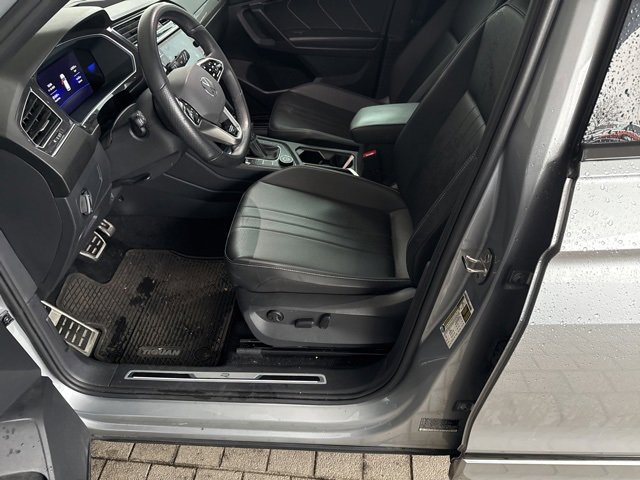 2023 Volkswagen Tiguan SE R-Line Black photo 3